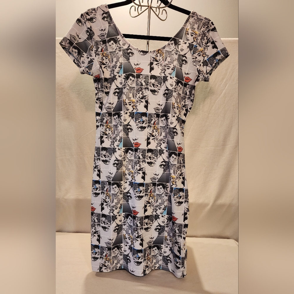 Pop-art twik dress in medium